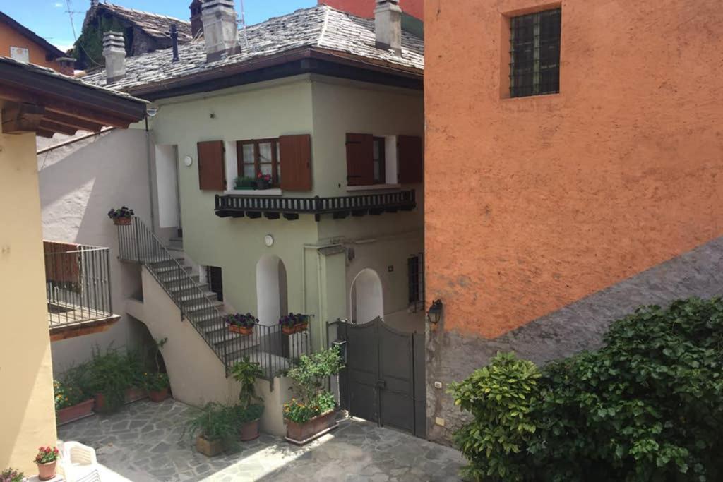 Aubert 64 Lägenhet Aosta Exteriör bild